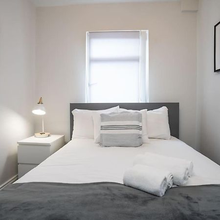 Cozy Townhouse, Walking Distance To Belfast City エクステリア 写真