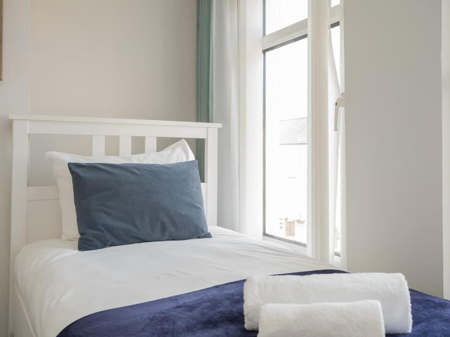 Cozy Townhouse, Walking Distance To Belfast City エクステリア 写真