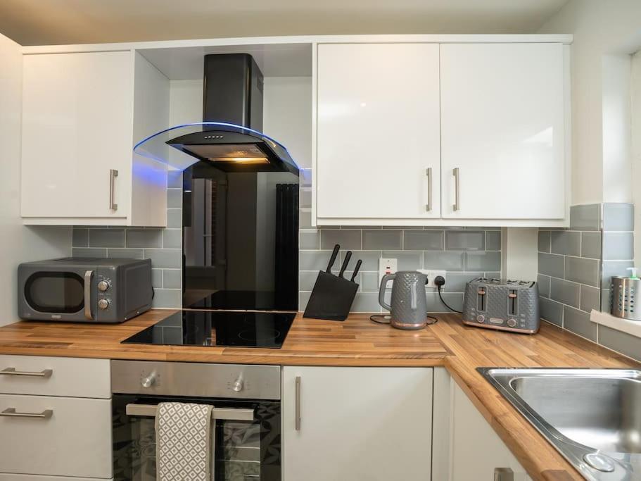 Cozy Townhouse, Walking Distance To Belfast City エクステリア 写真