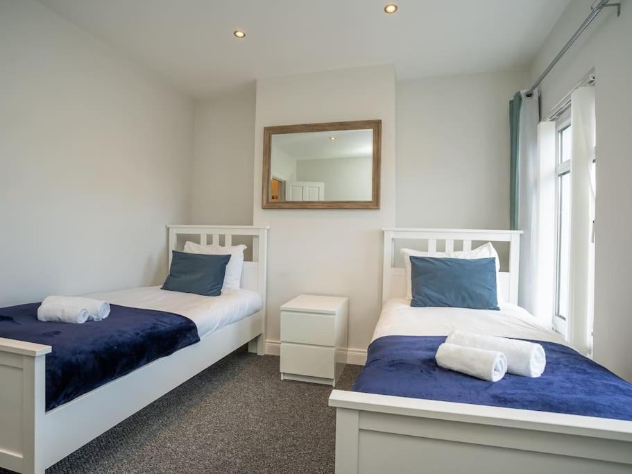 Cozy Townhouse, Walking Distance To Belfast City エクステリア 写真