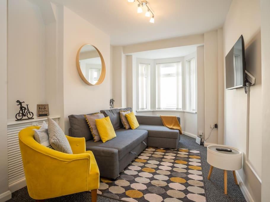 Cozy Townhouse, Walking Distance To Belfast City エクステリア 写真